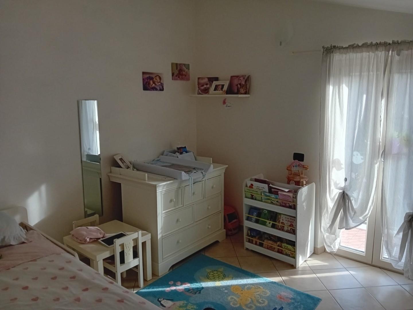 Villa con giardino, Carrara battilana