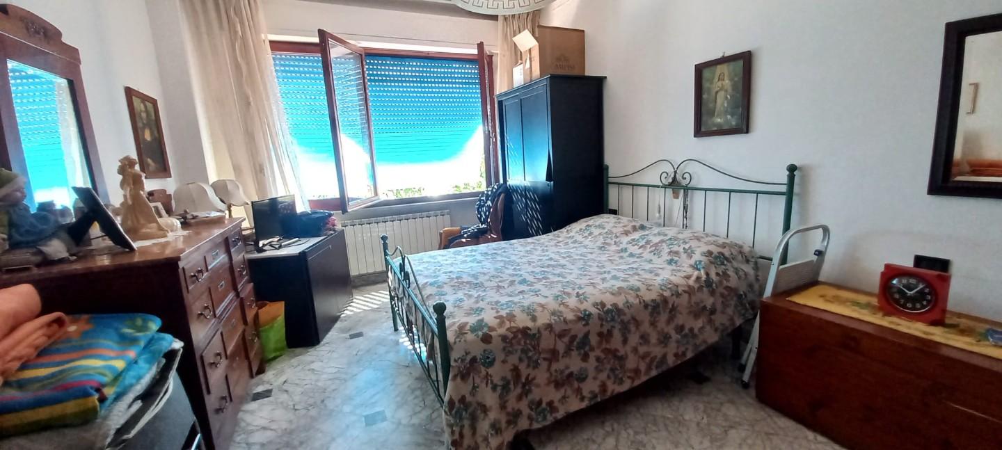 Trilocale con giardino, Carrara marina di
