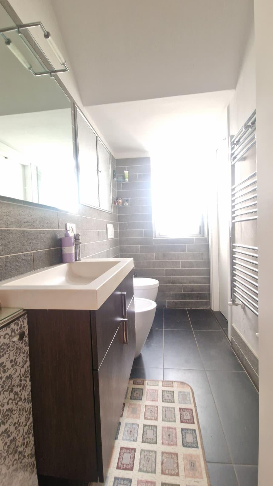 Attico con terrazzi, Carrara centro