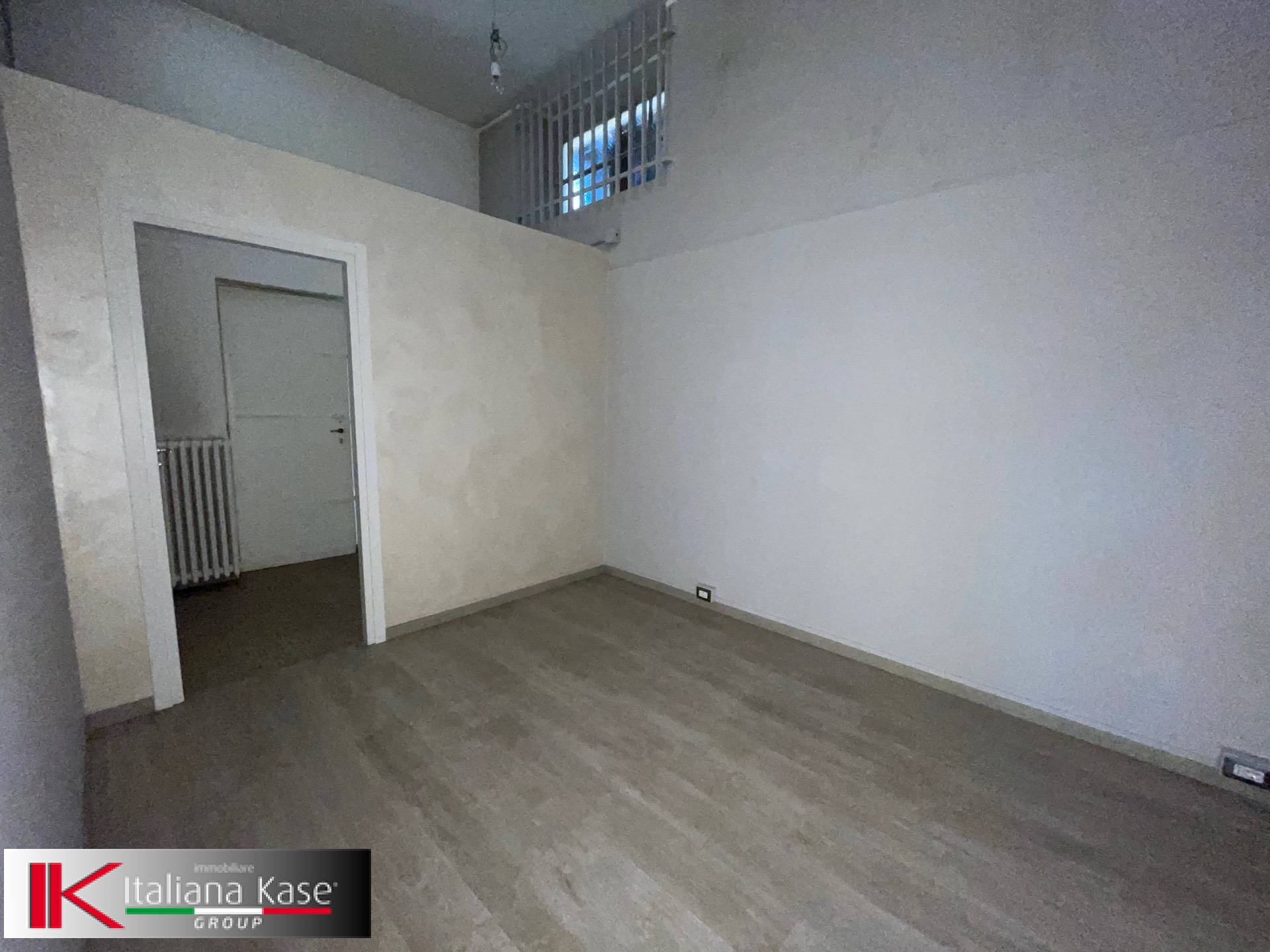 Negozio in affitto a Gassino Torinese