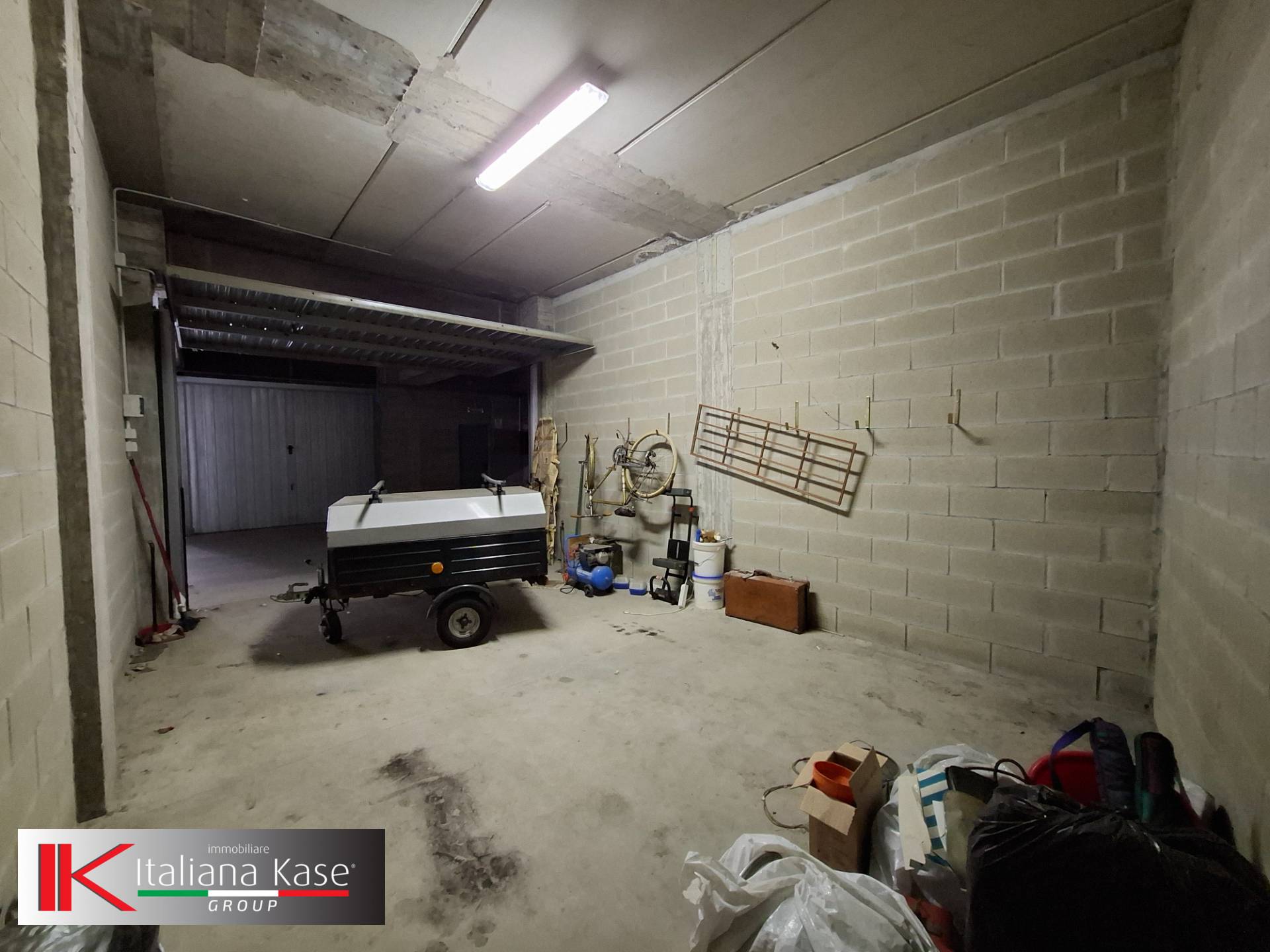 Box in vendita a Gassino Torinese