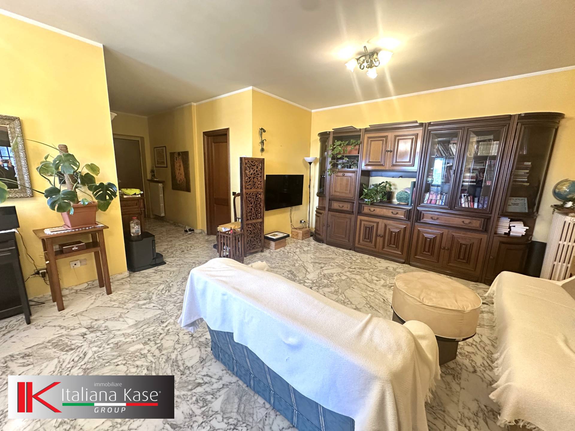 appartamento con terrazzo in vendita a Castiglione Torinese, Centro