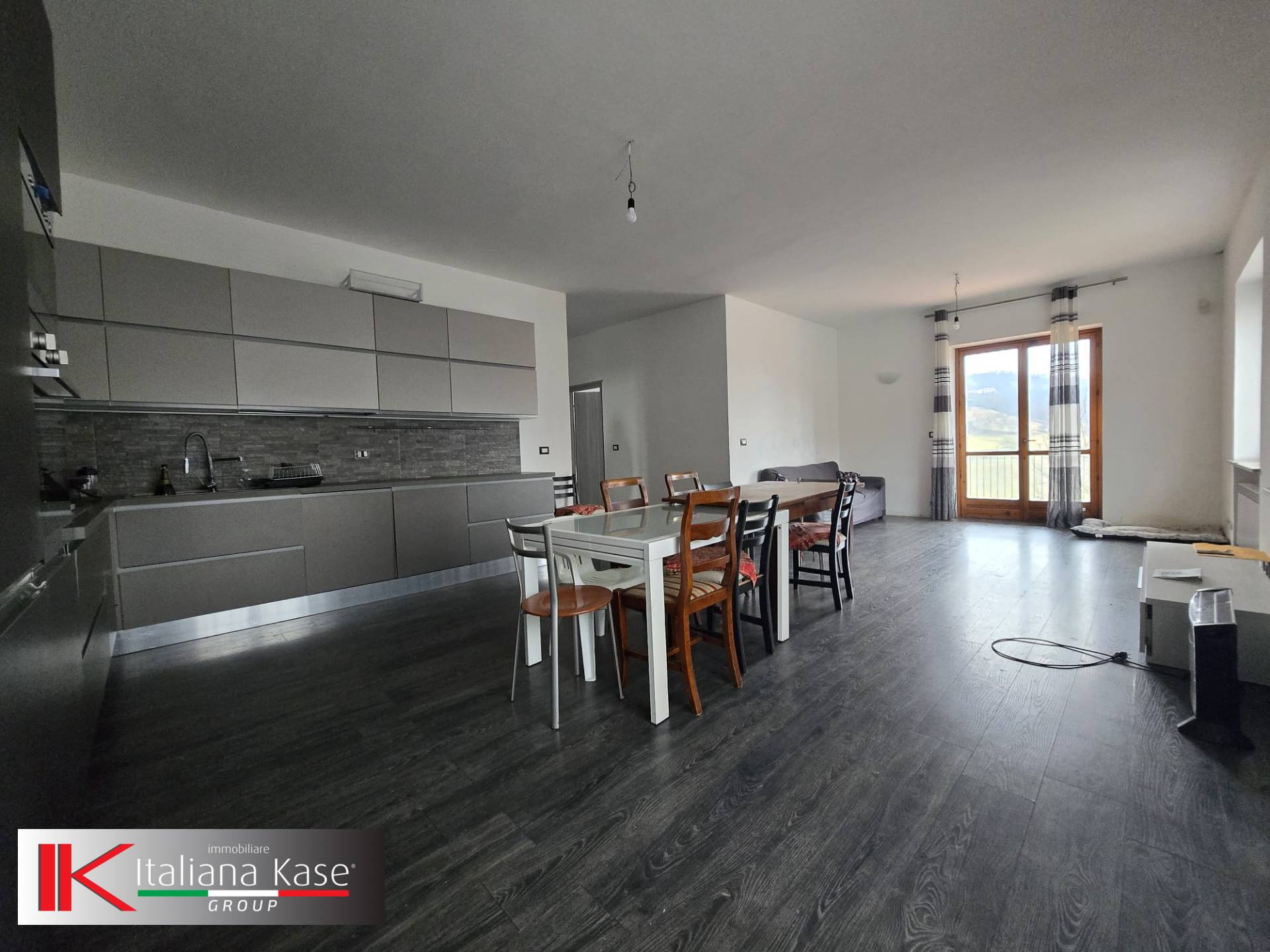 appartamento con terrazzo in vendita a Castiglione Torinese