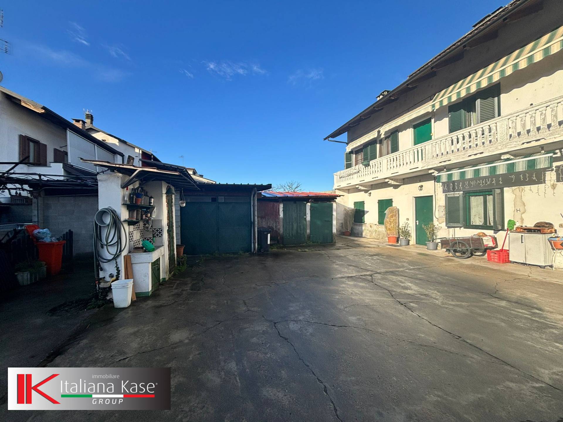 2 locali in vendita a Brandizzo