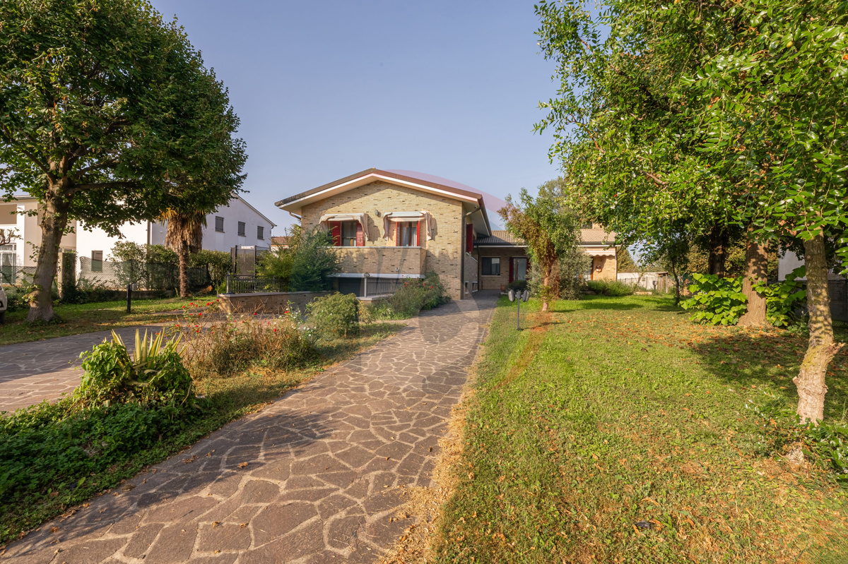 Villa con giardino a Villanova di Camposampiero