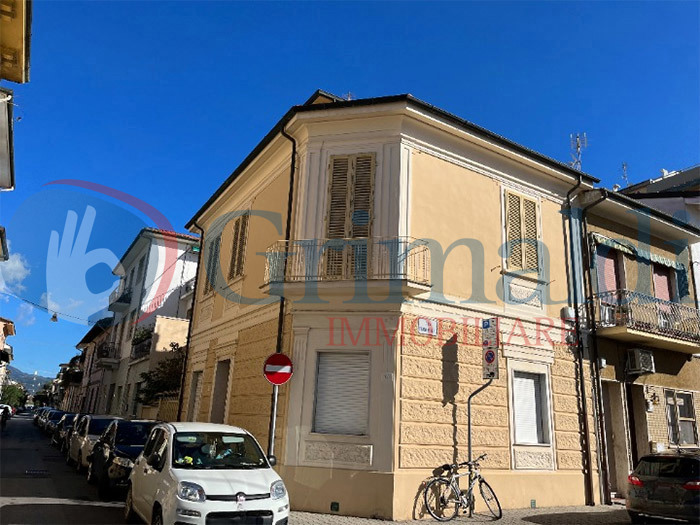 Casa indipendente con giardino a Viareggio