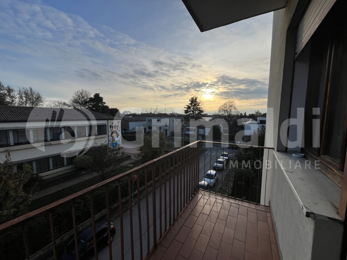 Quadrilocale con box a Padova