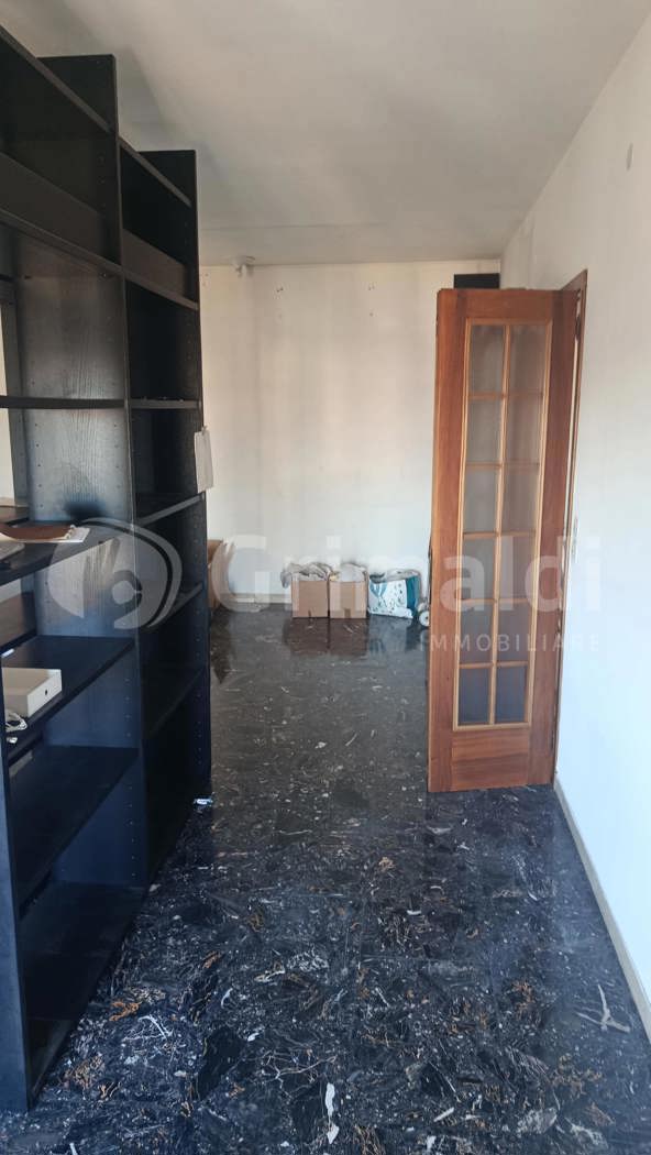 Quadrilocale con box a Padova