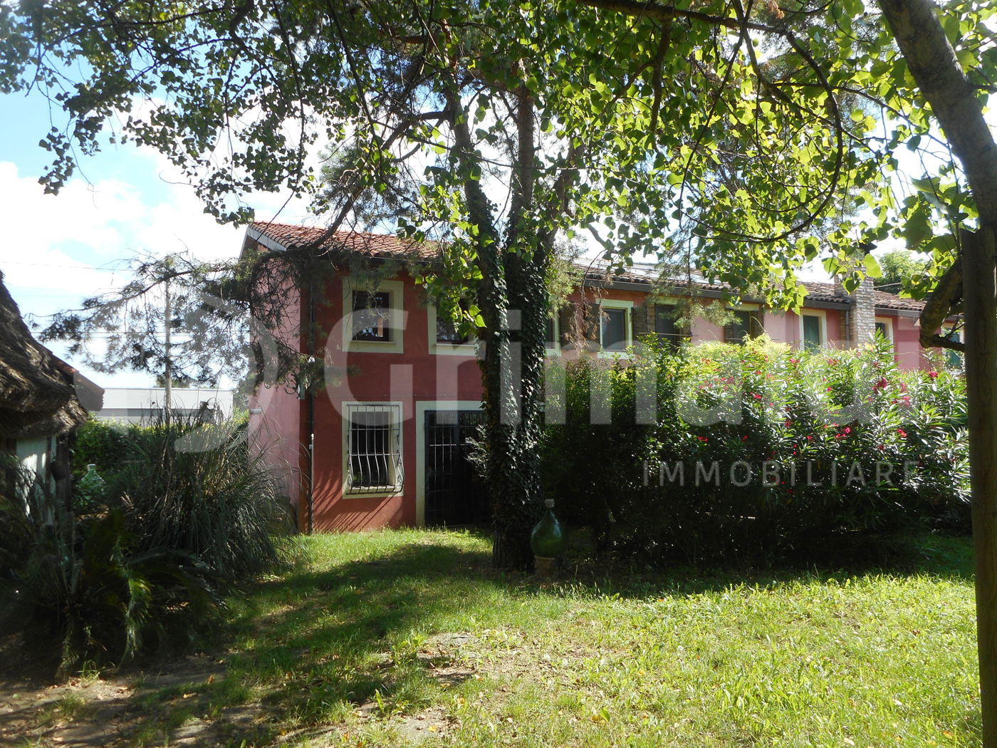 Villa Bifamiliare con giardino a Padova