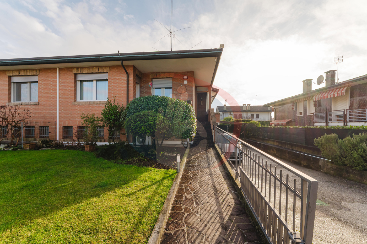 Villa Bifamiliare con giardino a Cadoneghe