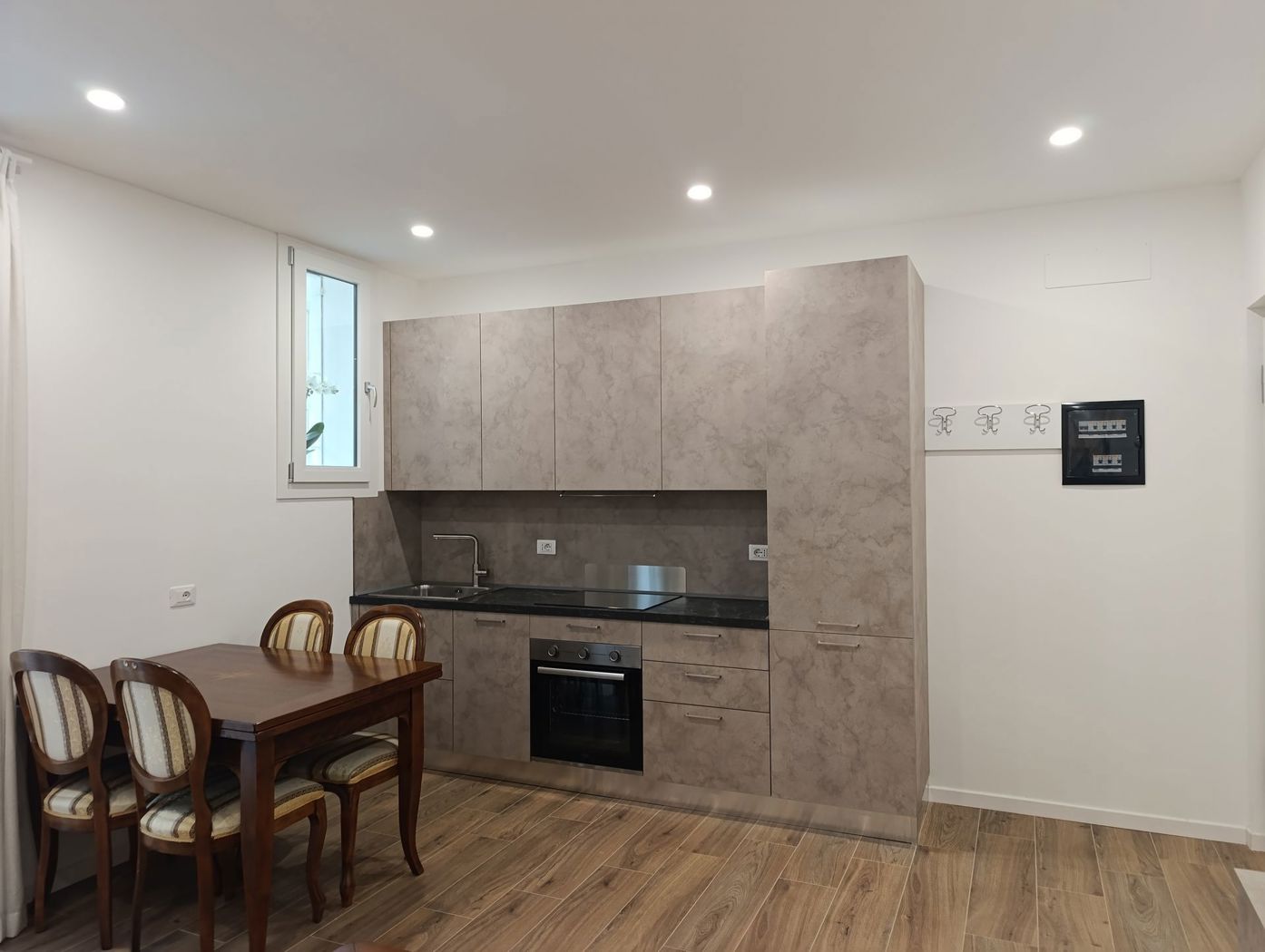 Trilocale arredato in affitto a Padova