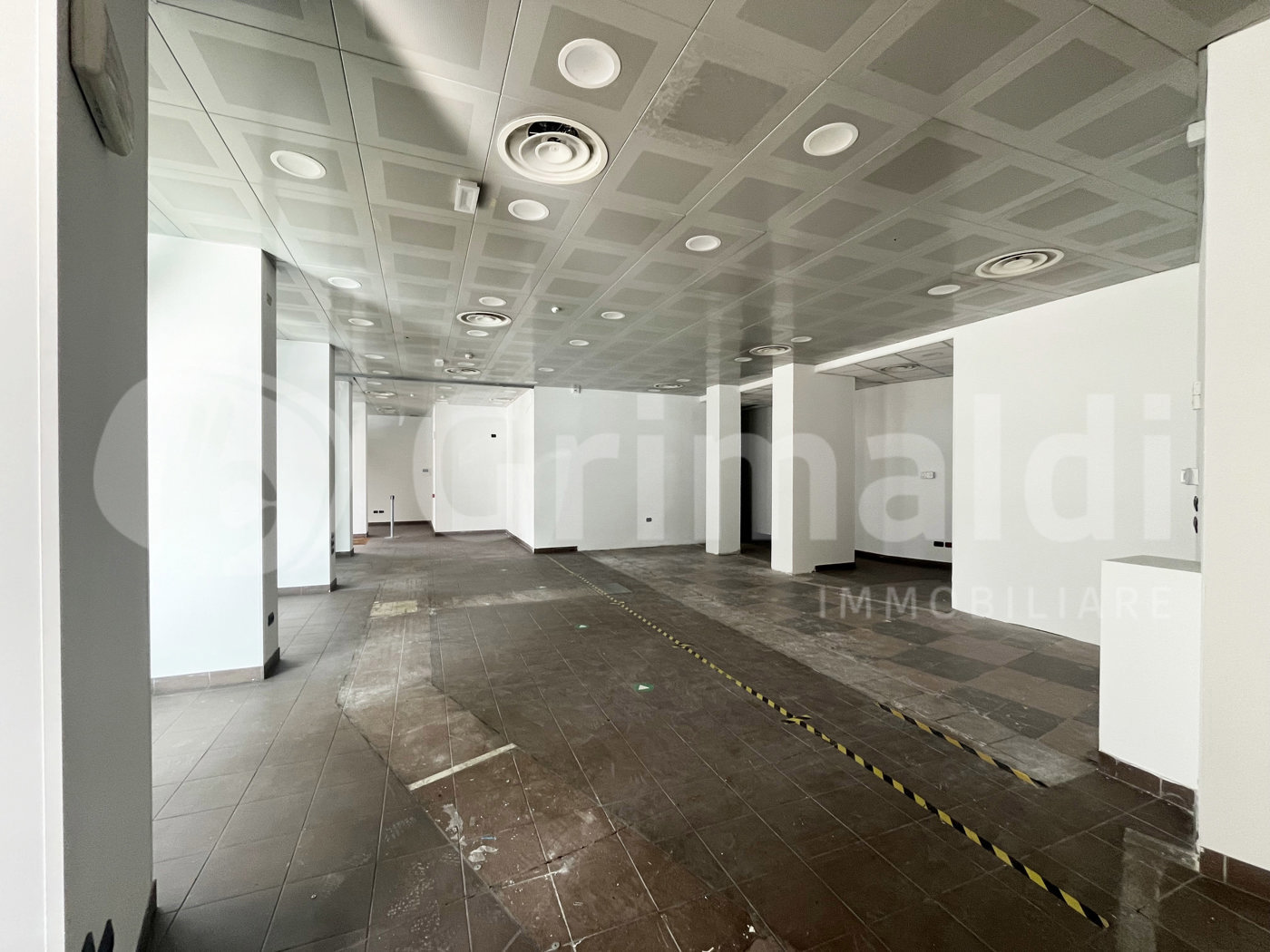 Negozio in affitto a Padova