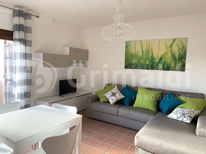 Trilocale arredato in affitto a La Maddalena