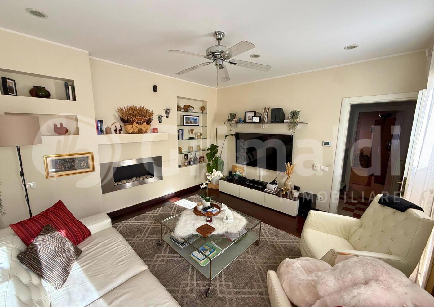 Villa Bifamiliare con giardino a Padova