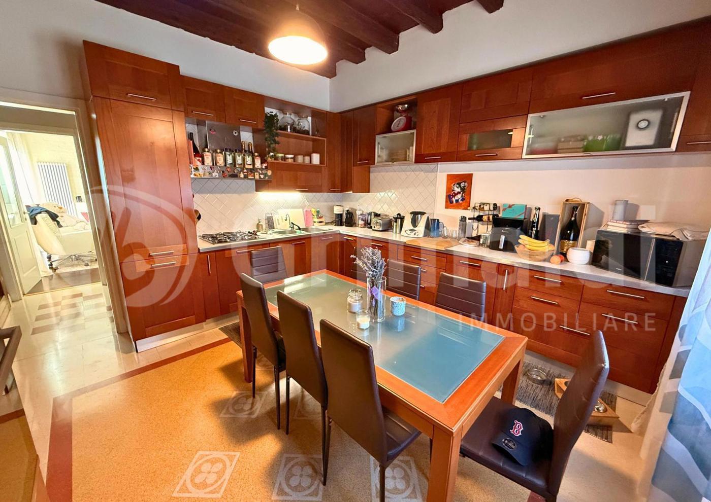 Villa Bifamiliare con giardino a Padova