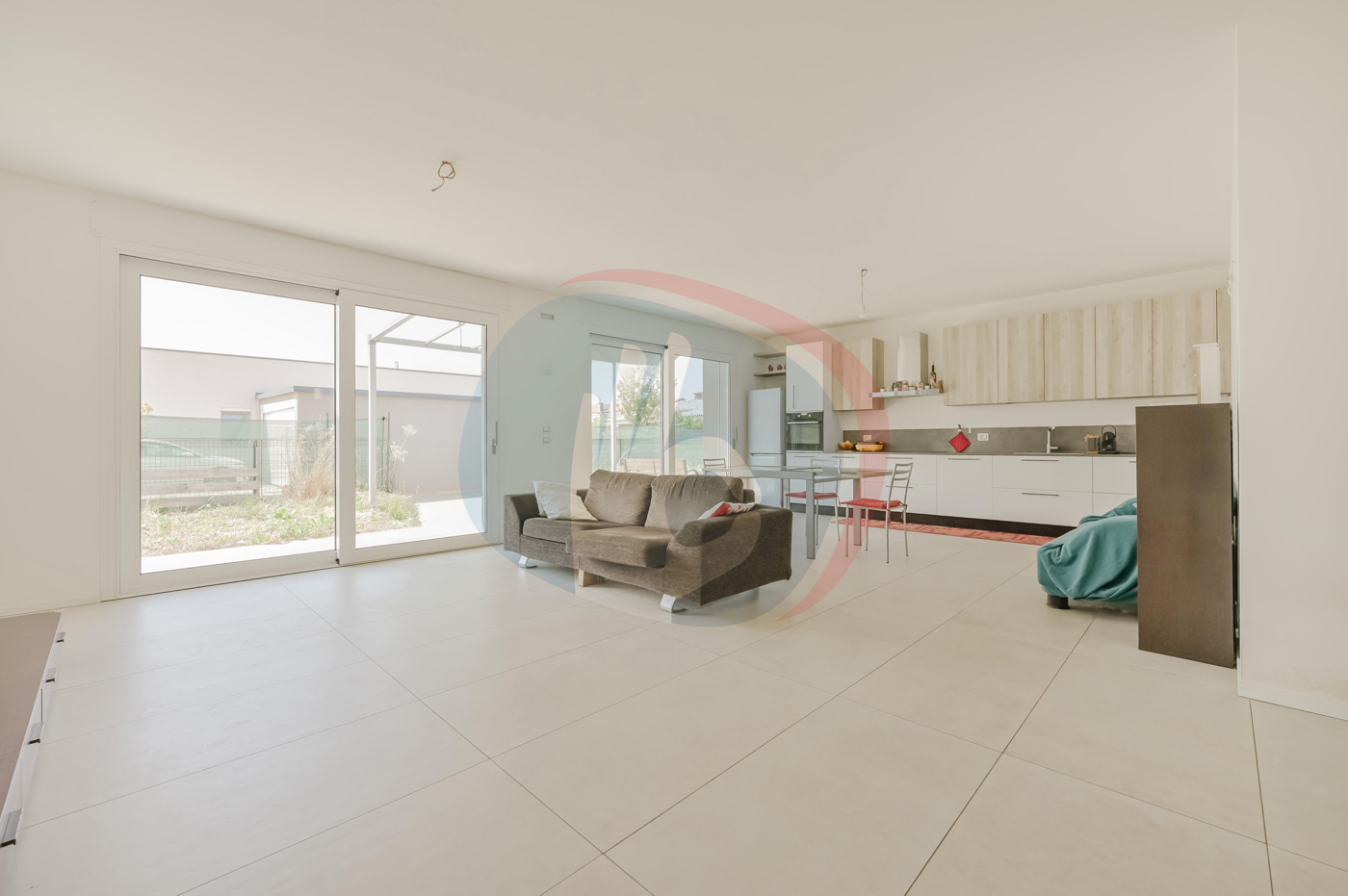 Villa con giardino a Loria