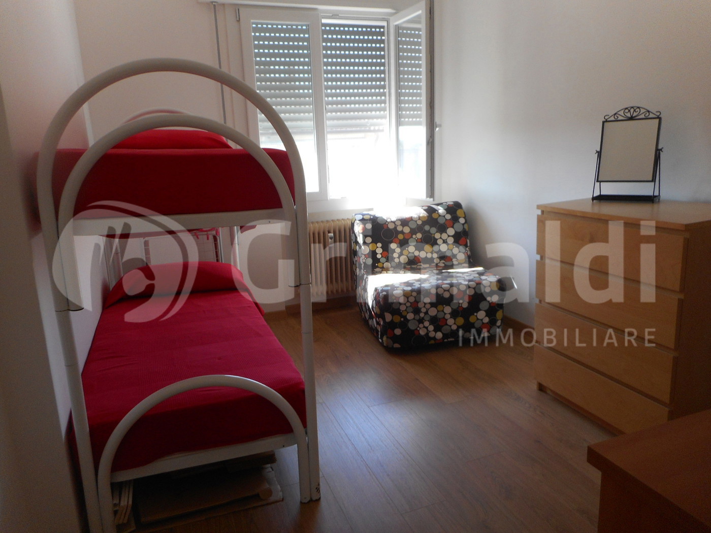 Trilocale arredato in affitto a Padova