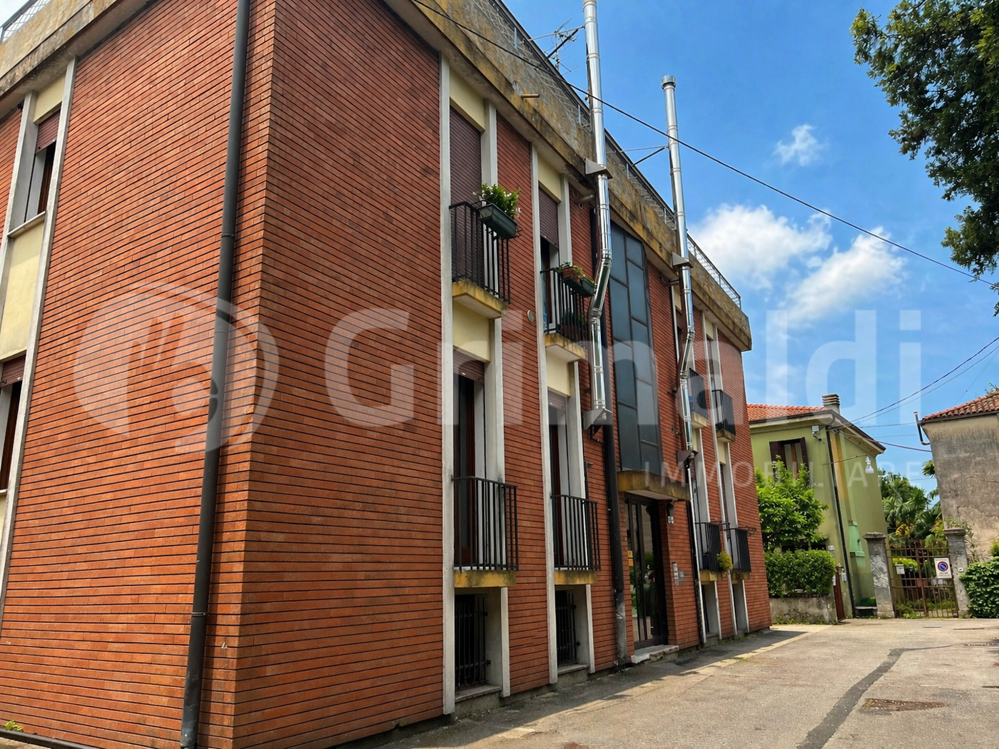 Quadrilocale arredato in affitto a Padova