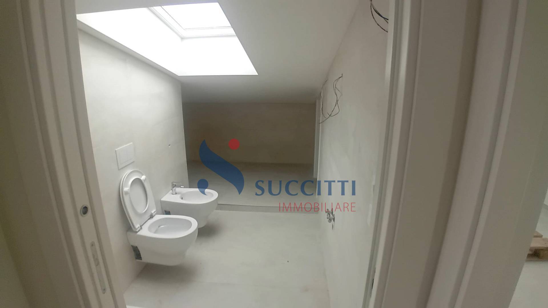 Appartamento in vendita a Alba Adriatica, Zona Mare