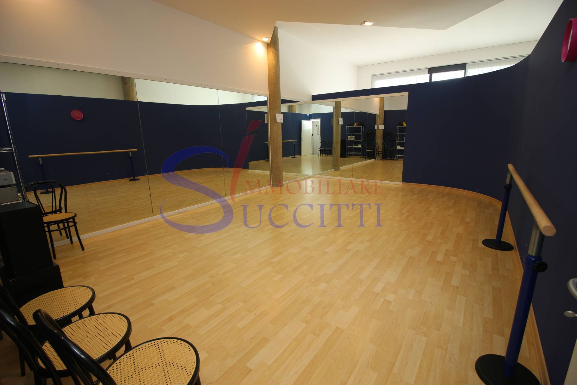 Locale commerciale in affitto a Tortoreto, Tortoreto Lido