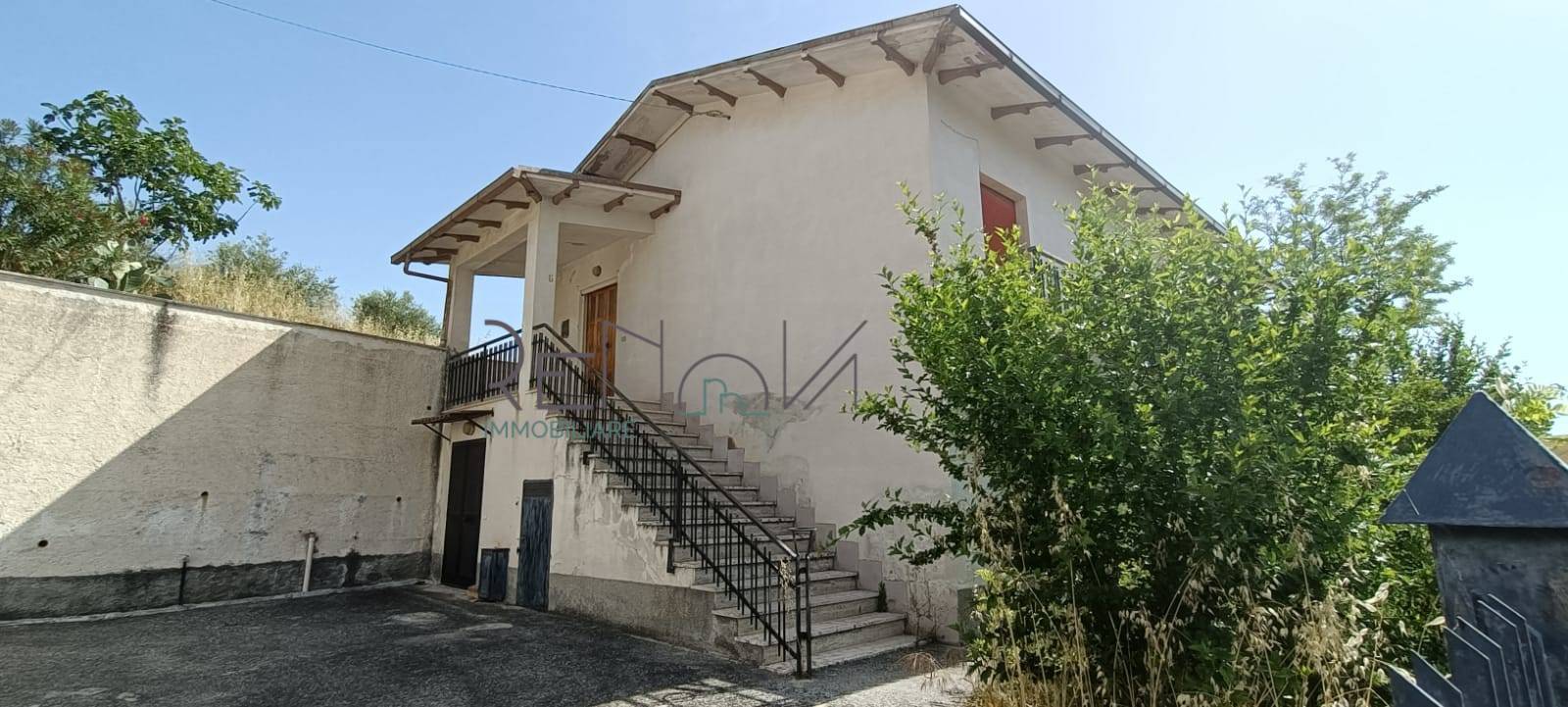 Casa singola in vendita a Bellante