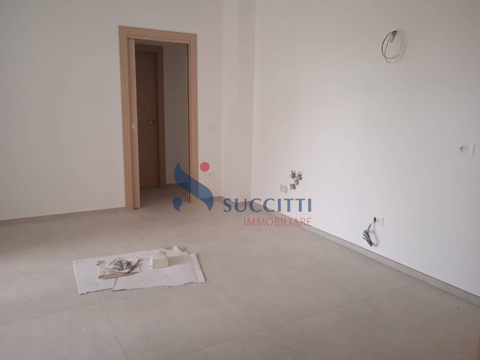 Appartamento in vendita a Alba Adriatica, Zona Mare