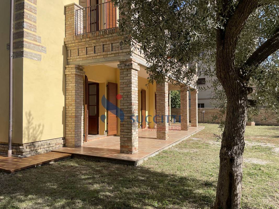 Villa in vendita a Teramo, Centro