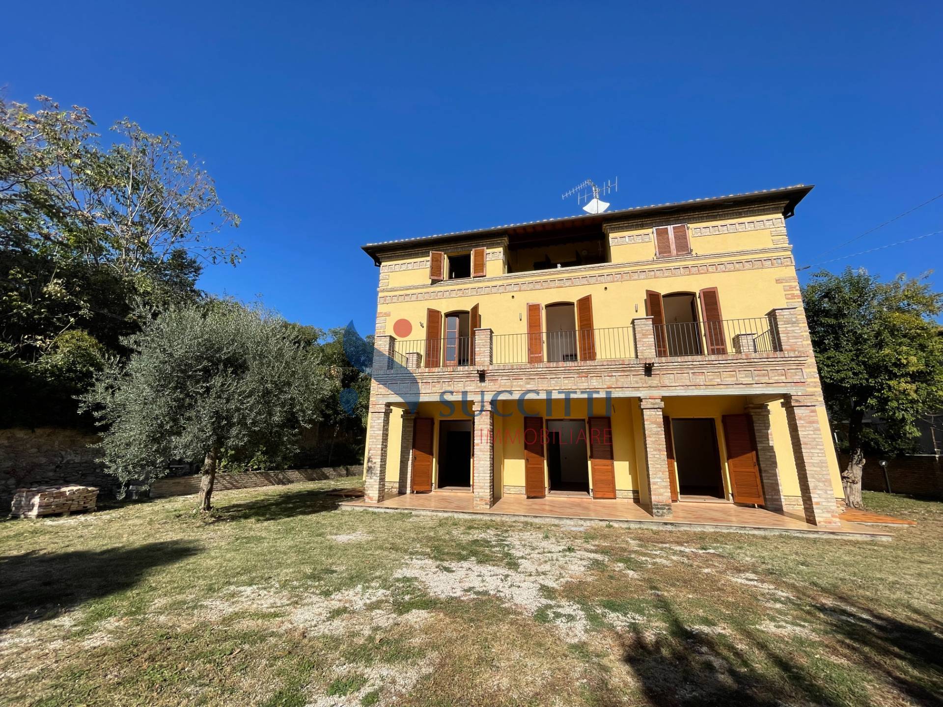 Villa in vendita a Teramo, Centro