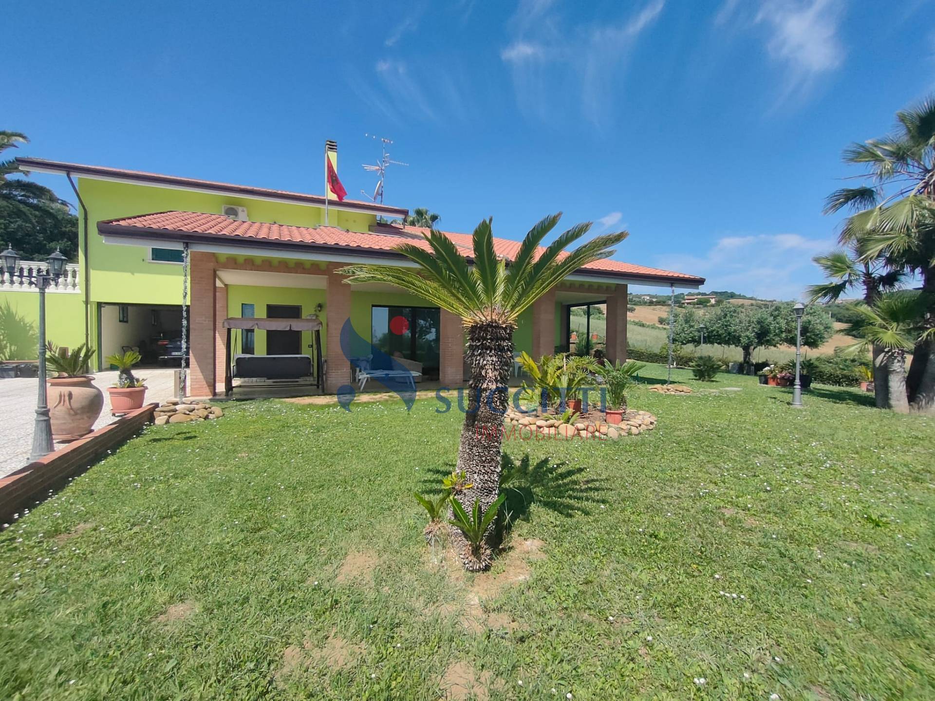 Villa in vendita a Martinsicuro, Villa Rosa