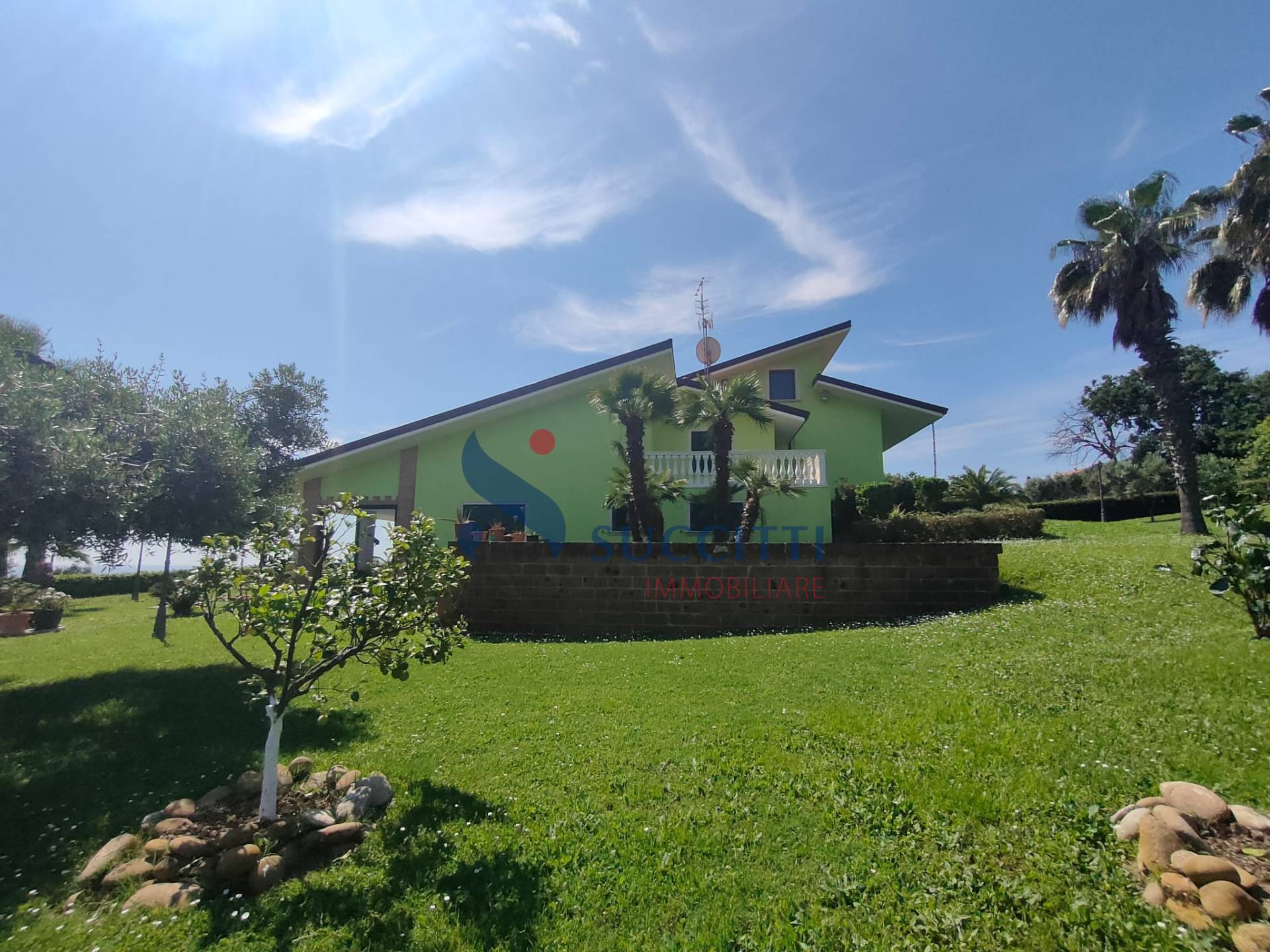 Villa in vendita a Martinsicuro, Villa Rosa