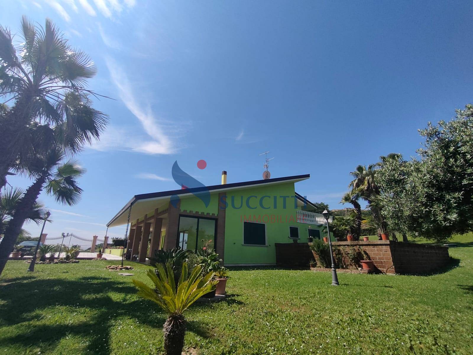 Villa in vendita a Martinsicuro, Villa Rosa
