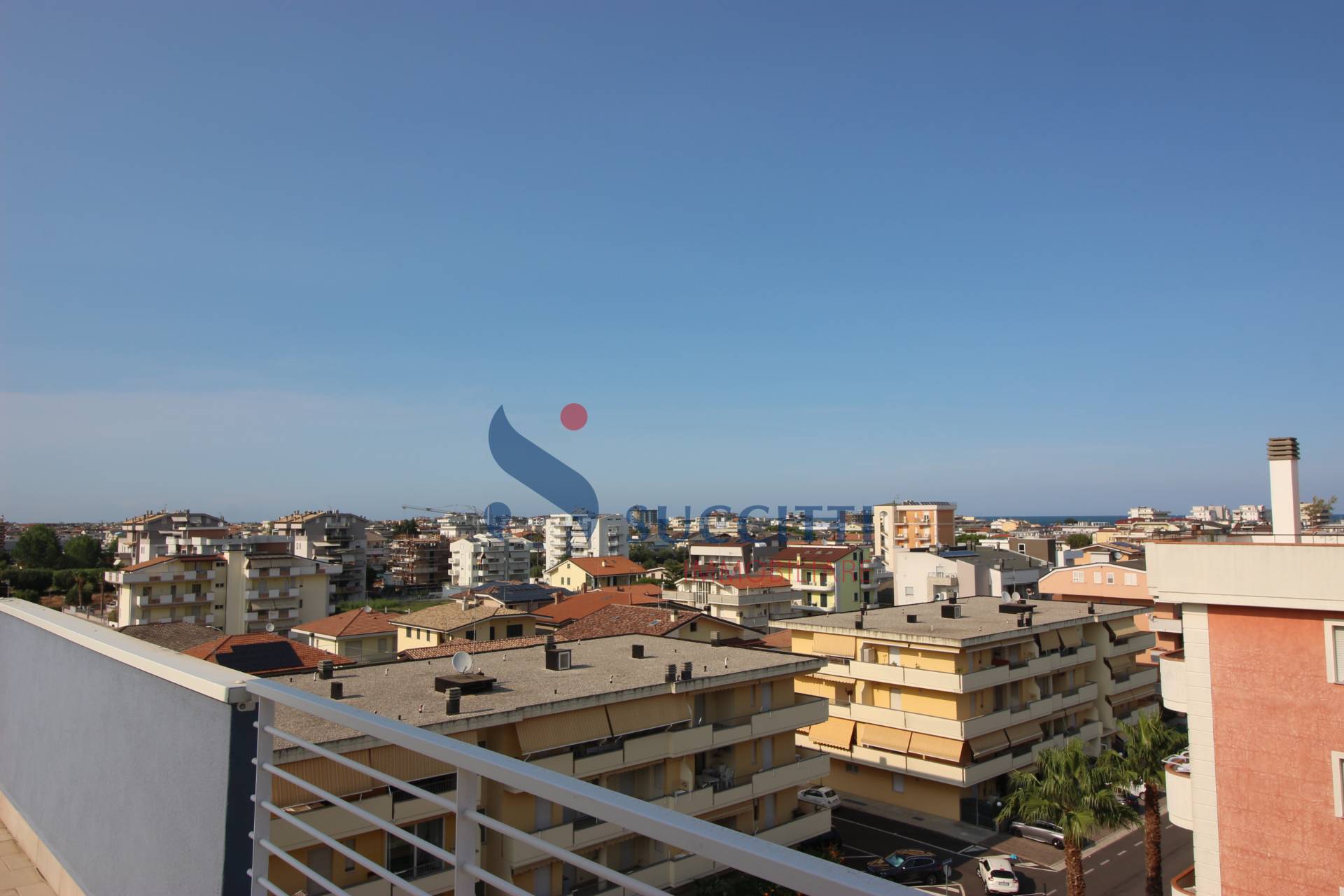 Appartamento in vendita a Alba Adriatica, Zona Mare