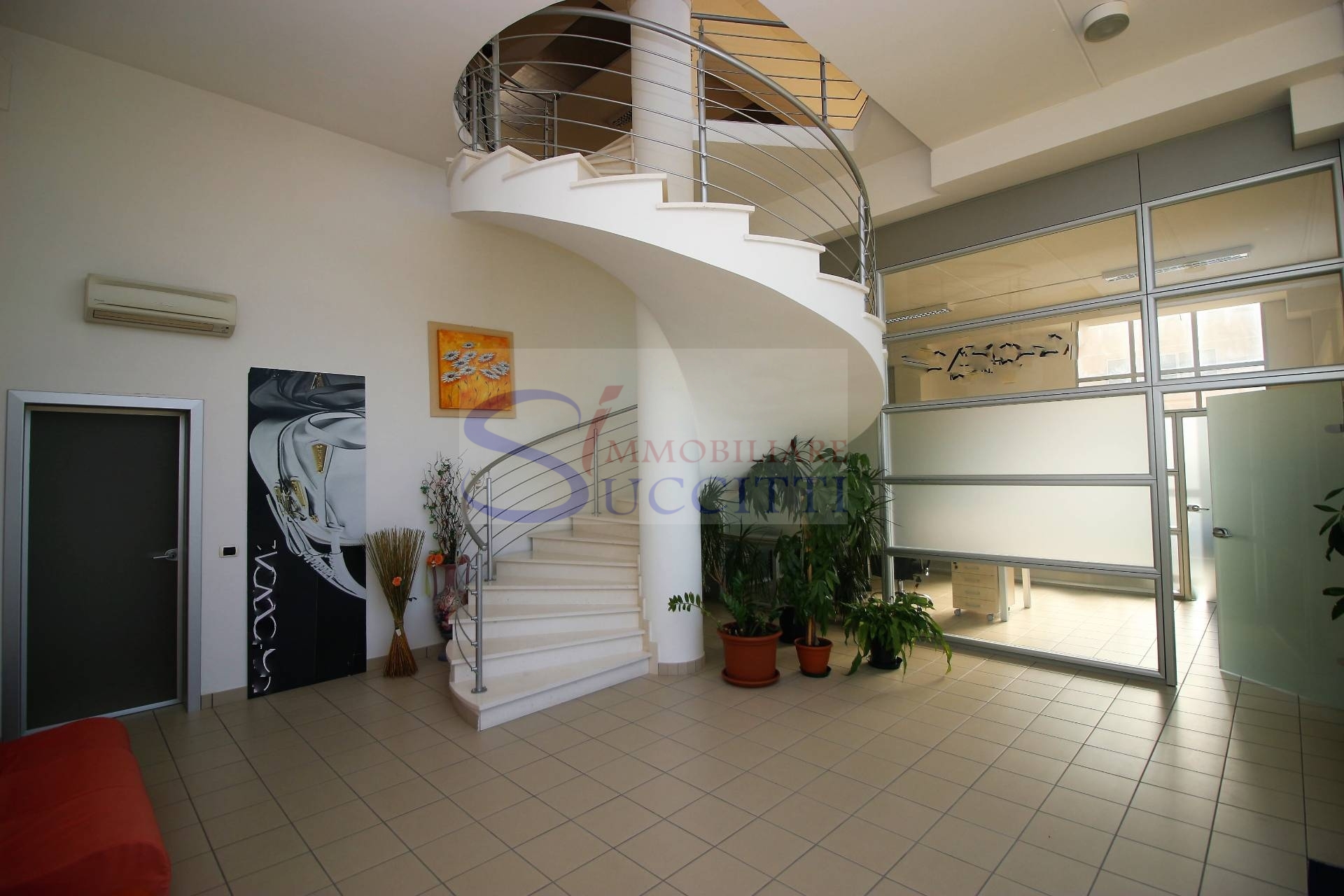 Capannone in vendita a Mosciano Sant'Angelo