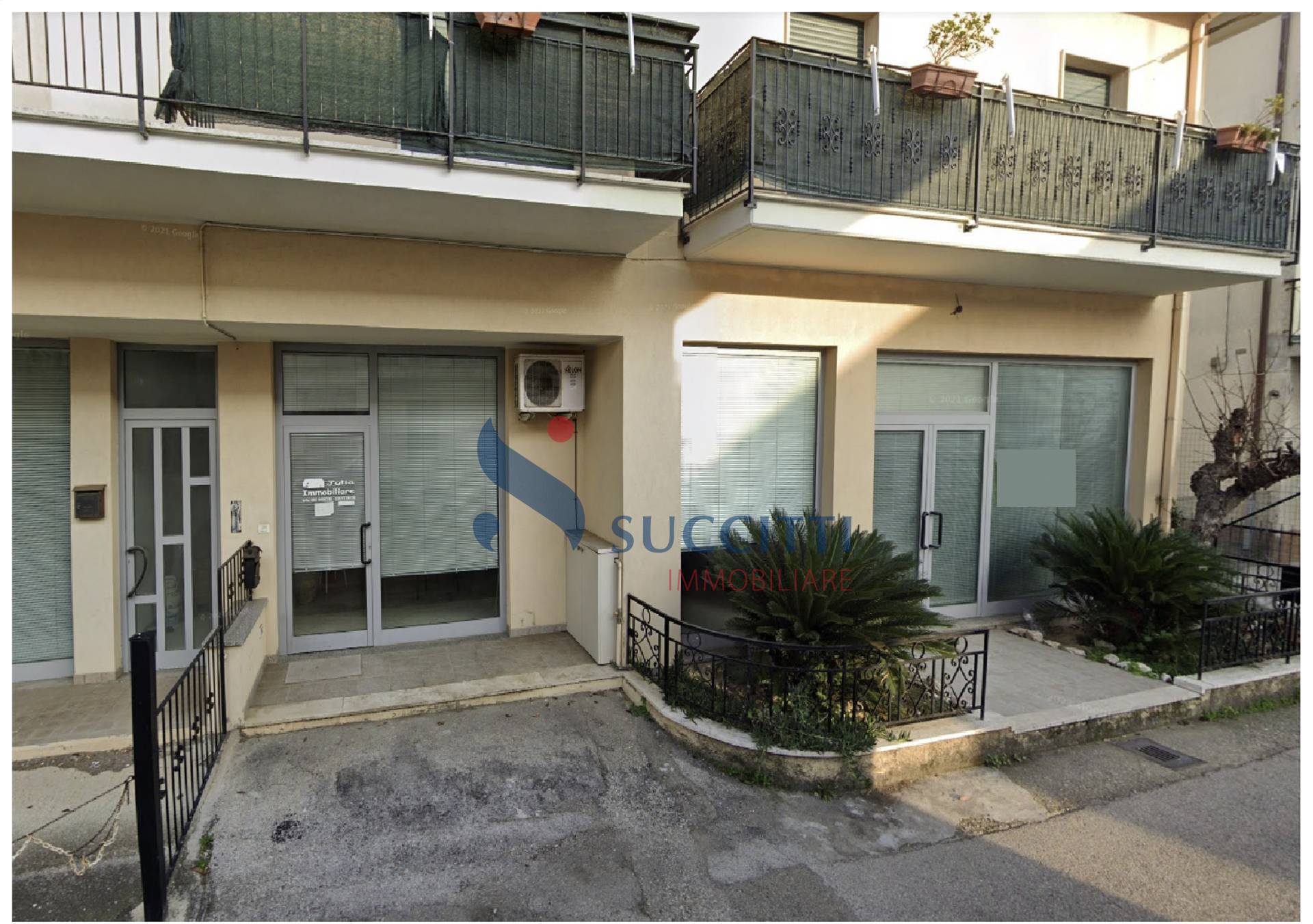 Locale commerciale in affitto a Giulianova