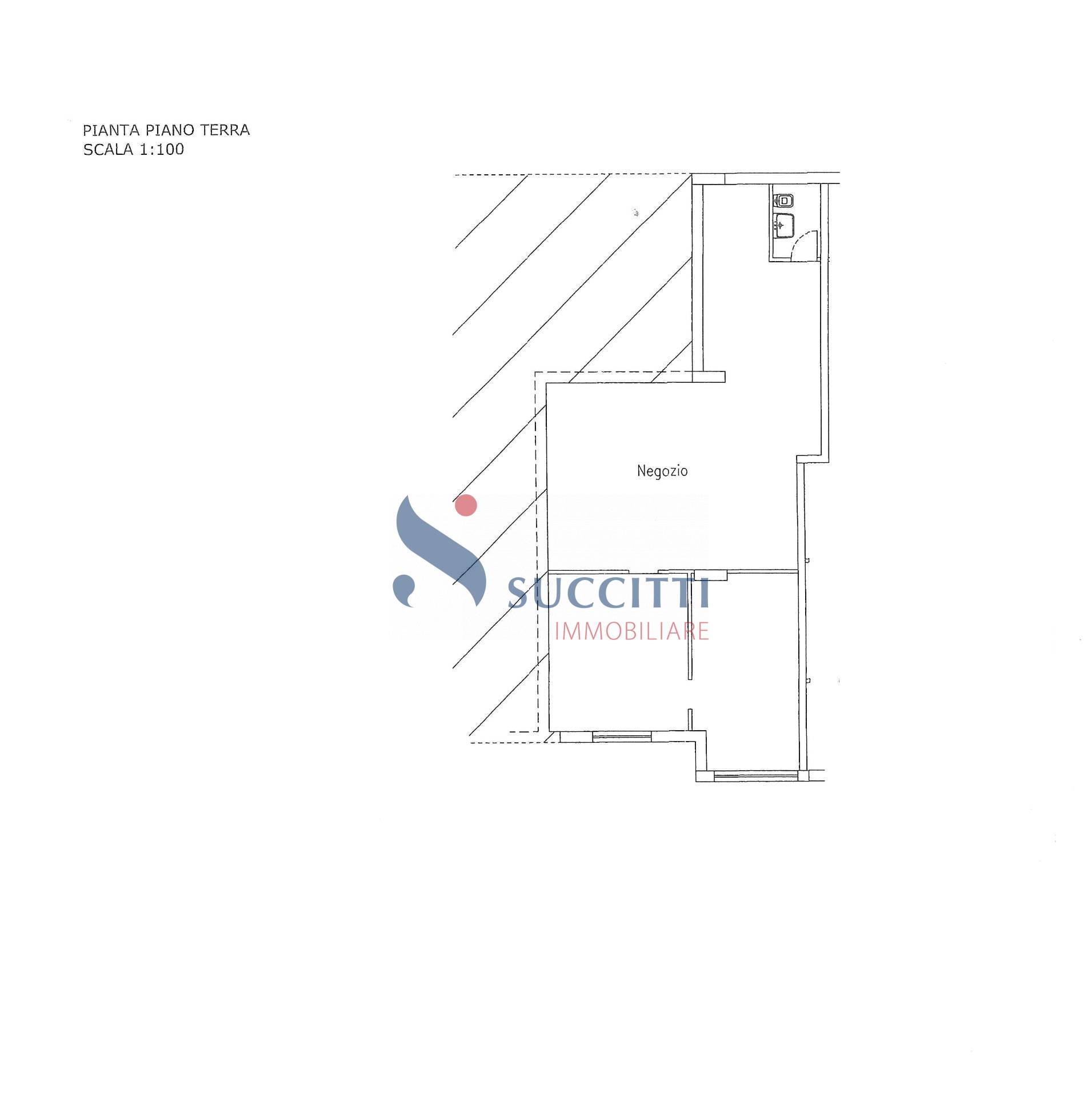 Locale commerciale in affitto a Giulianova