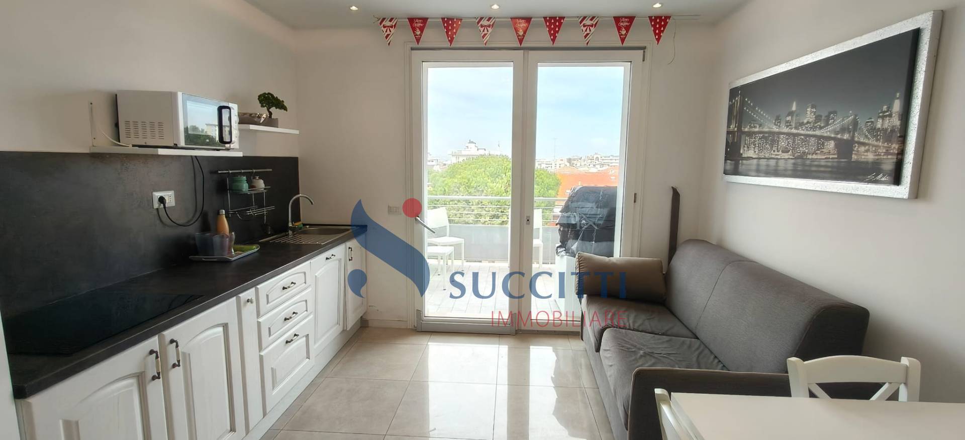 Appartamento in vendita a Alba Adriatica, Zona Mare