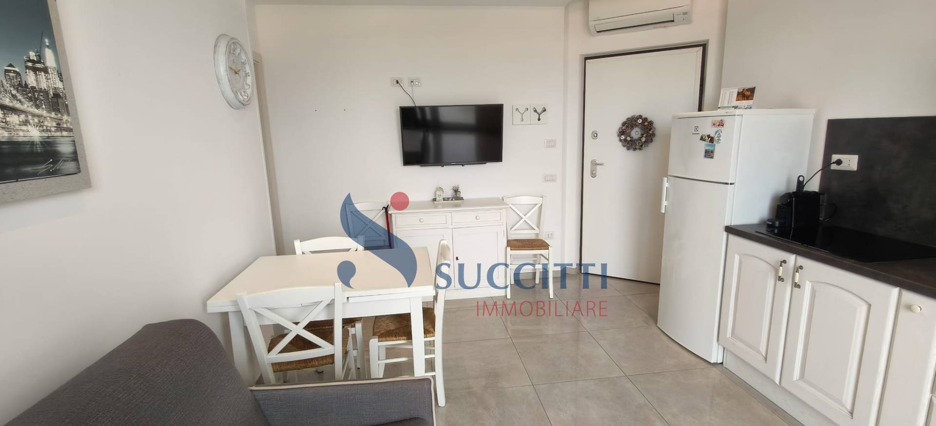 Appartamento in vendita a Alba Adriatica, Zona Mare