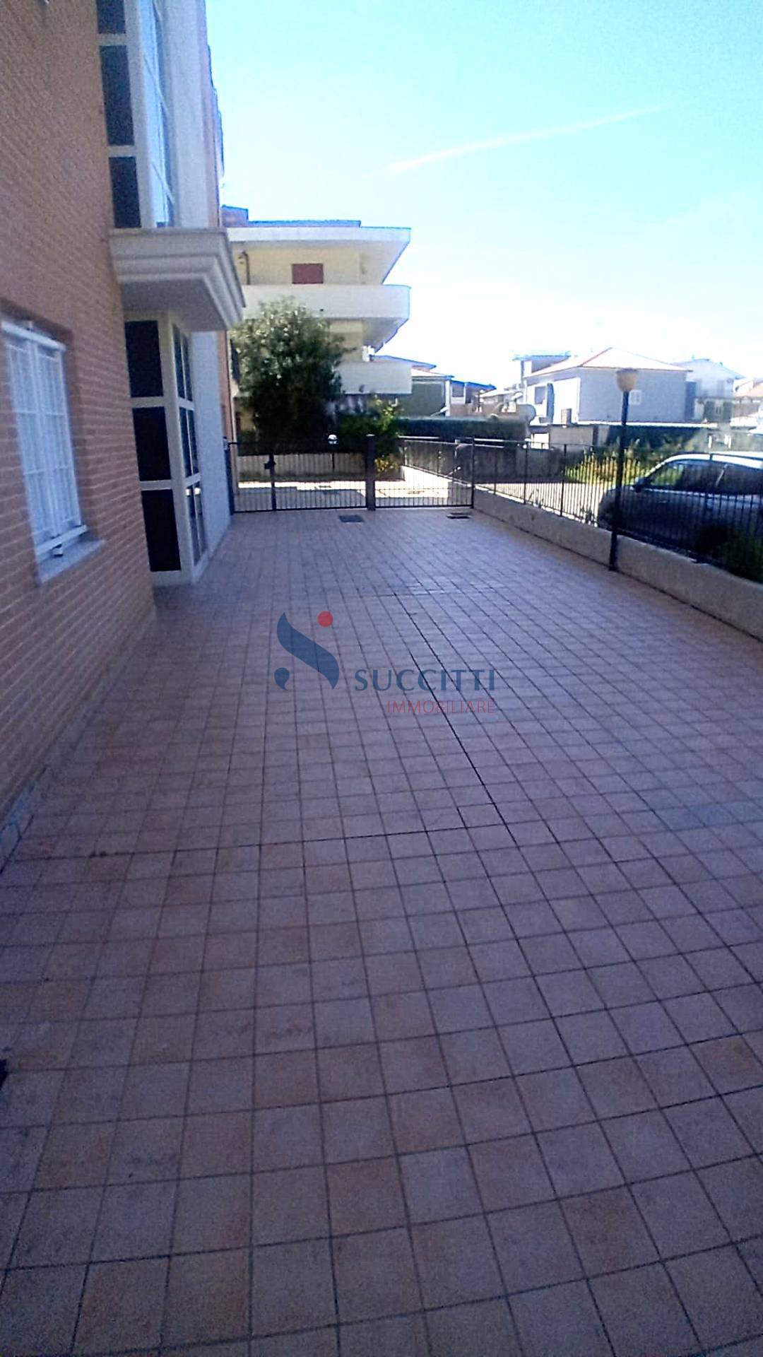 Appartamento in vendita a Alba Adriatica, Zona Mare