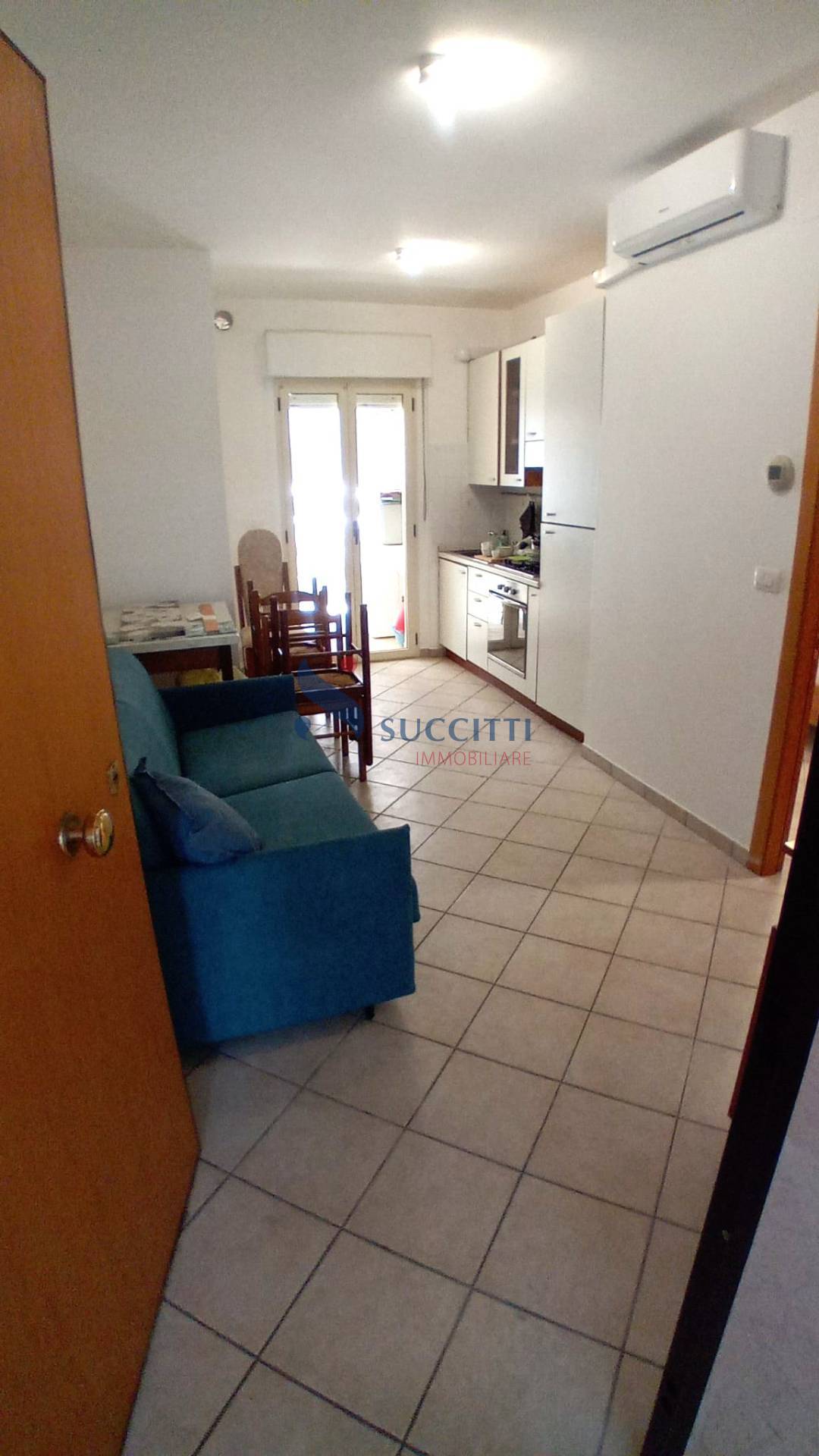 Appartamento in vendita a Alba Adriatica, Zona Mare