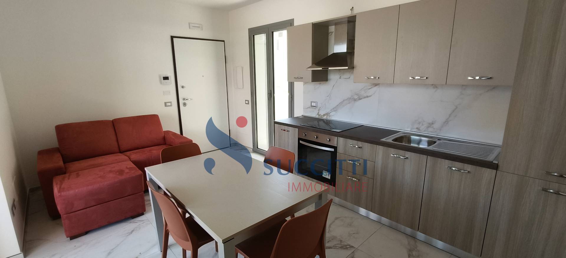 Appartamento in vendita a Alba Adriatica, Zona Mare