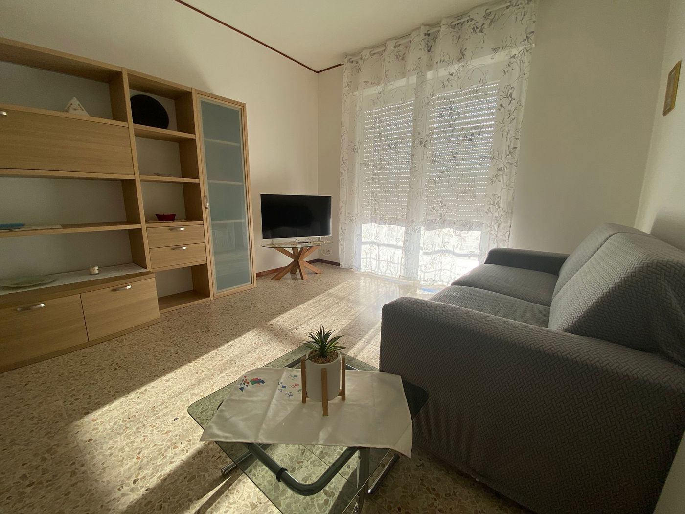 Bilocale arredato in affitto a Arona