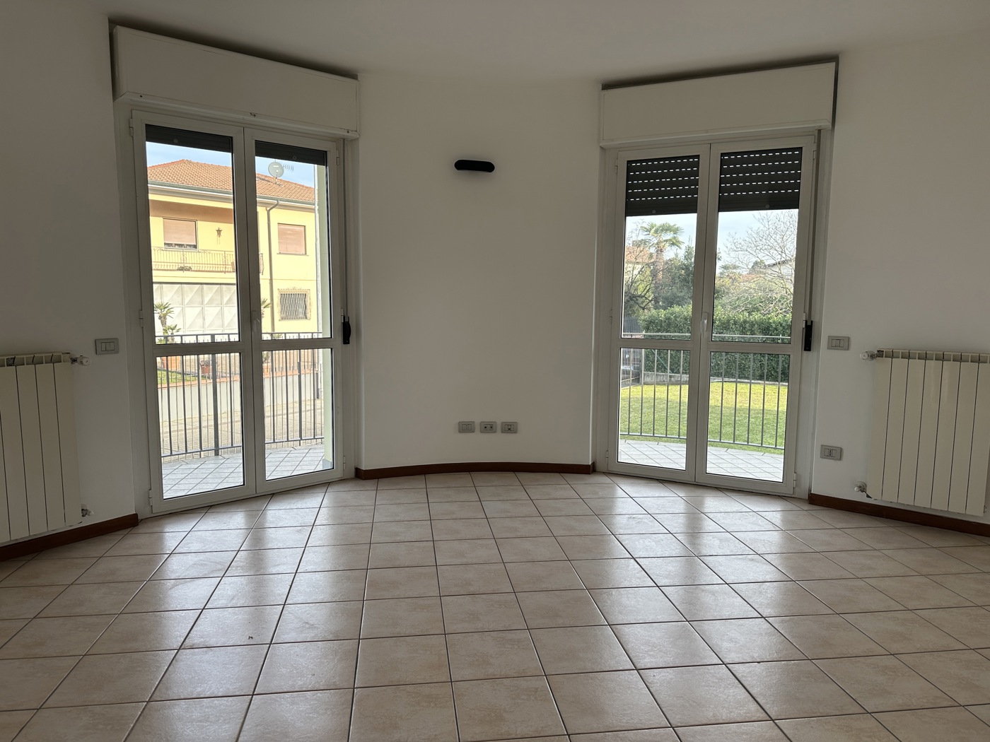 Trilocale in affitto a Arona