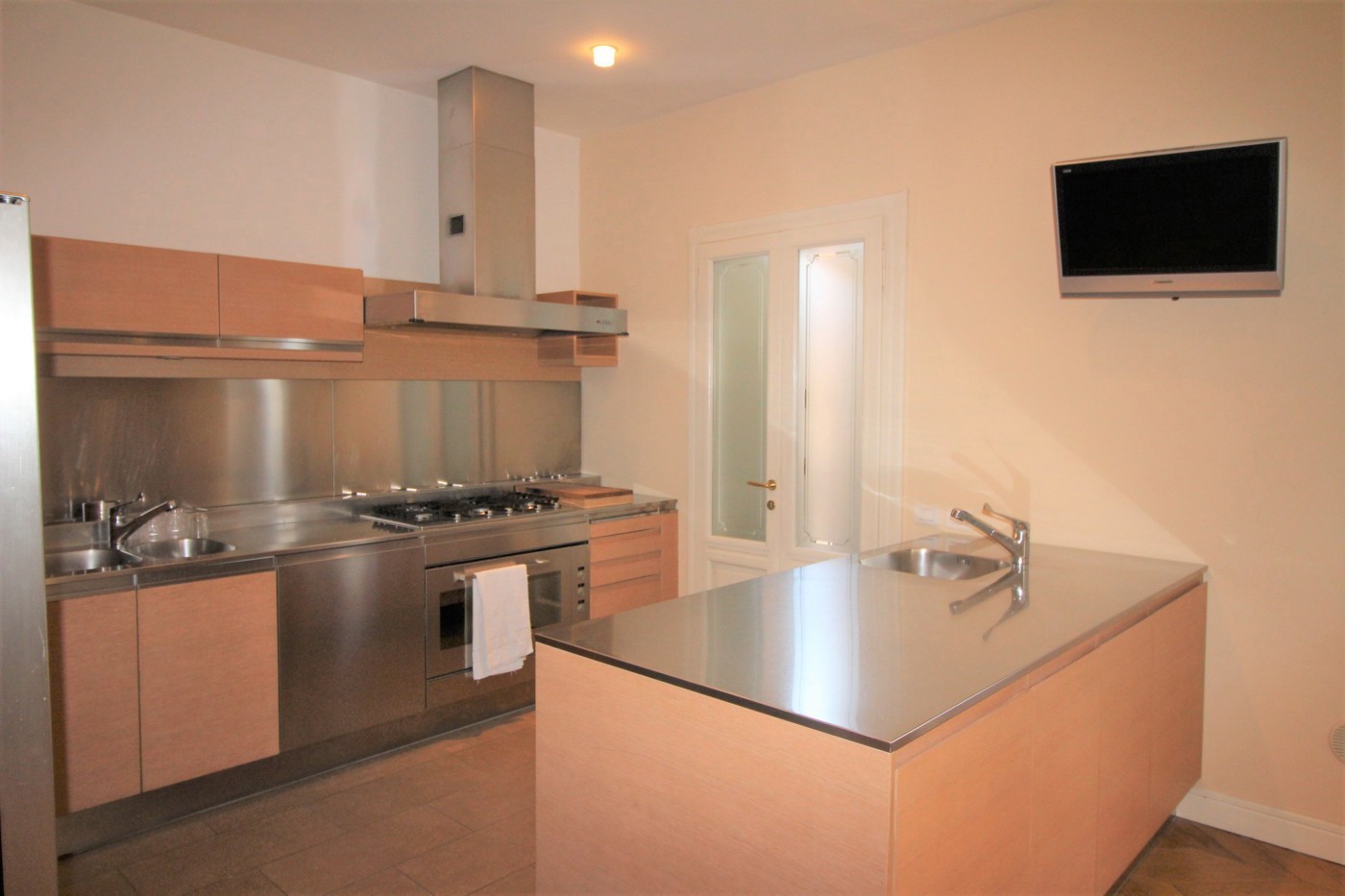 Trilocale arredato in affitto a Arona