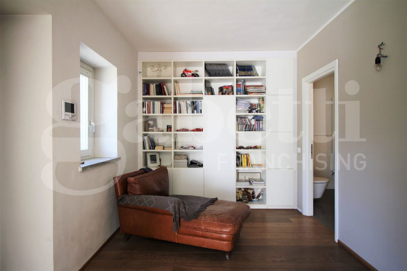 Rustico con giardino a Oleggio