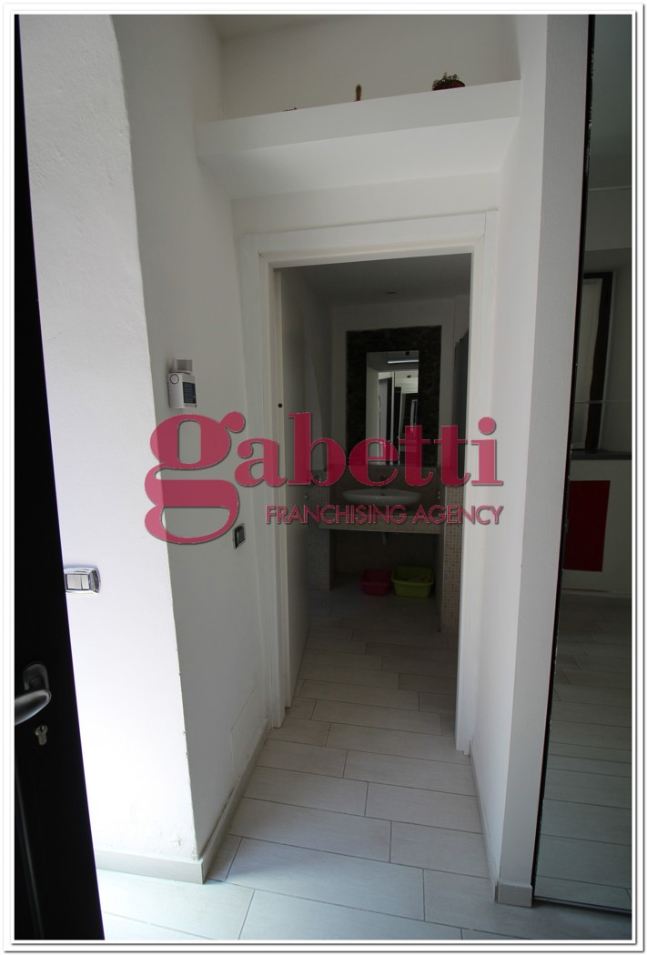 Monolocale in vendita a Nebbiuno