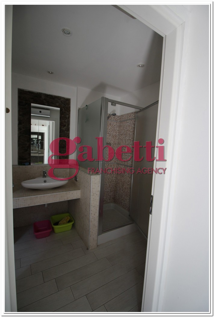 Monolocale in vendita a Nebbiuno