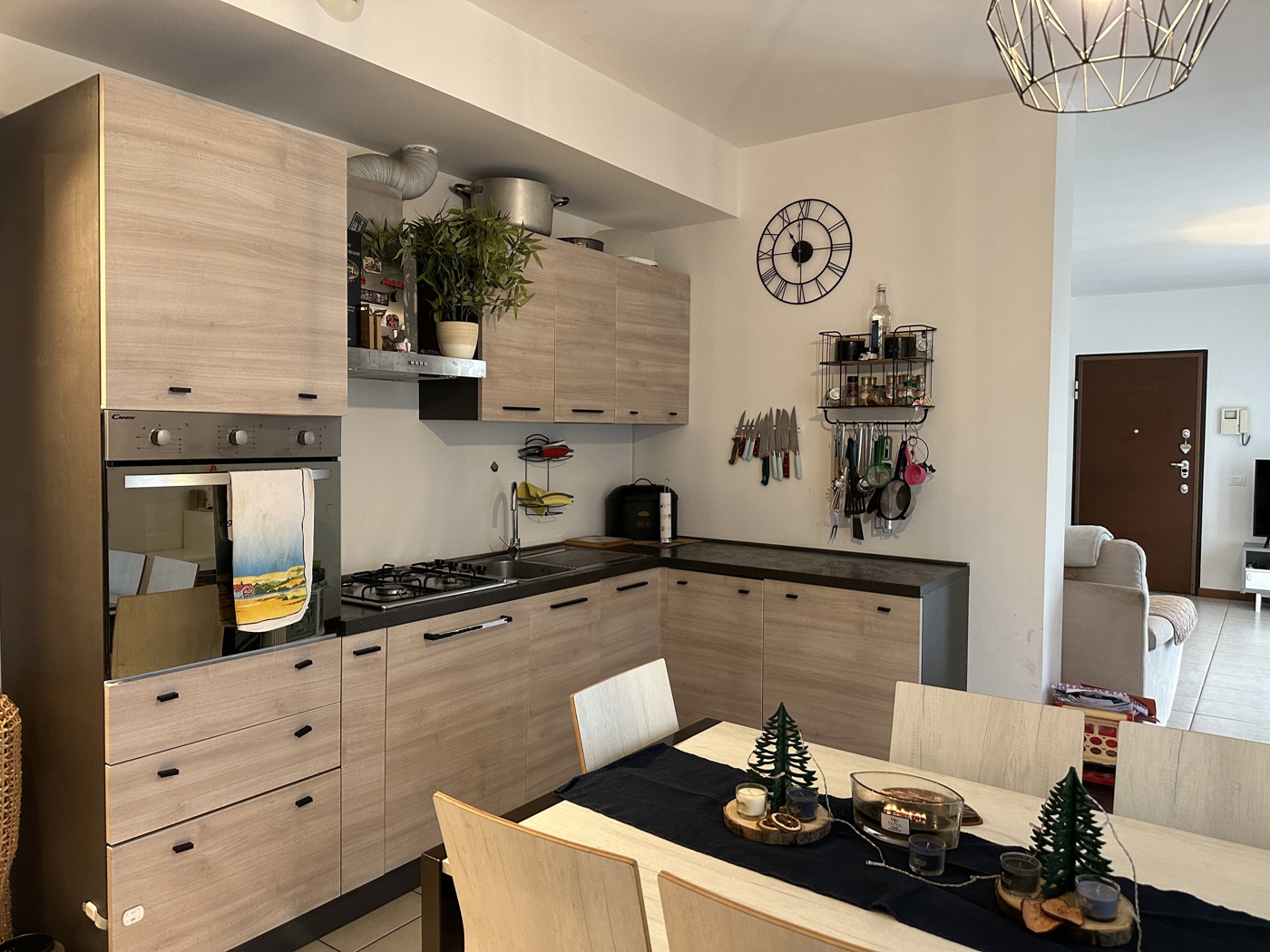 Trilocale in vendita a Borgomanero