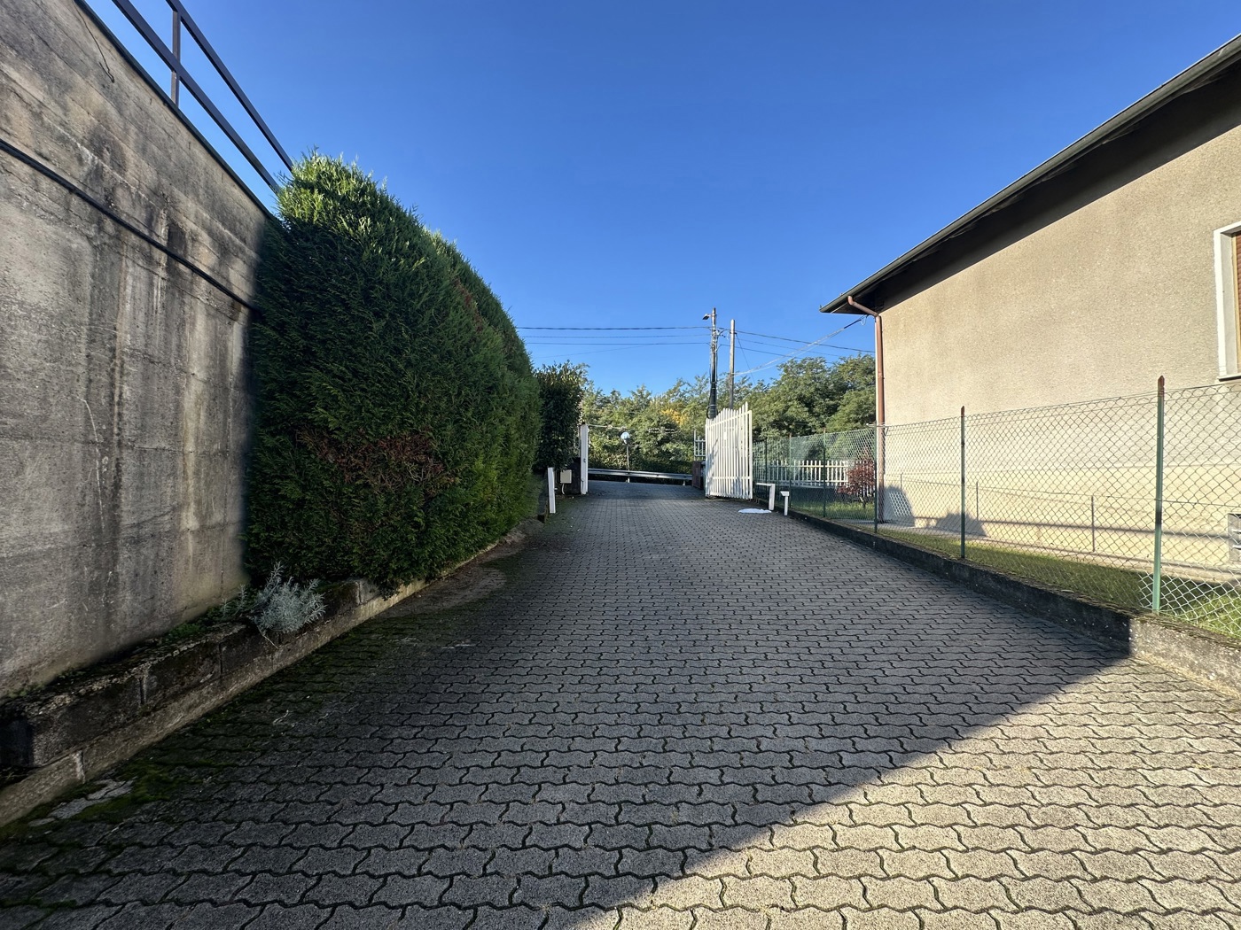 Box/Garage 14mq in affitto a Dormelletto