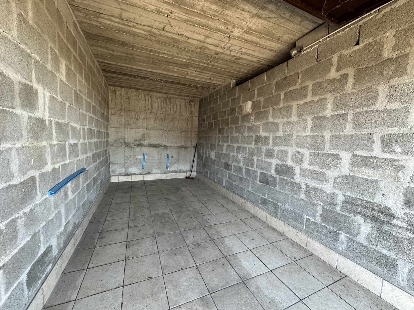 Box/Garage 14mq in affitto a Dormelletto