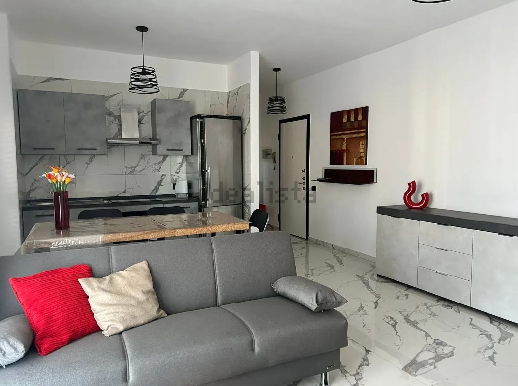 Bilocale in affitto a Arona